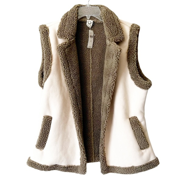 Anthropologie AKEMI+KIN Phoebe Sherpa Lined Open Front Faux Suede Vest C… - Picture 6 of 15